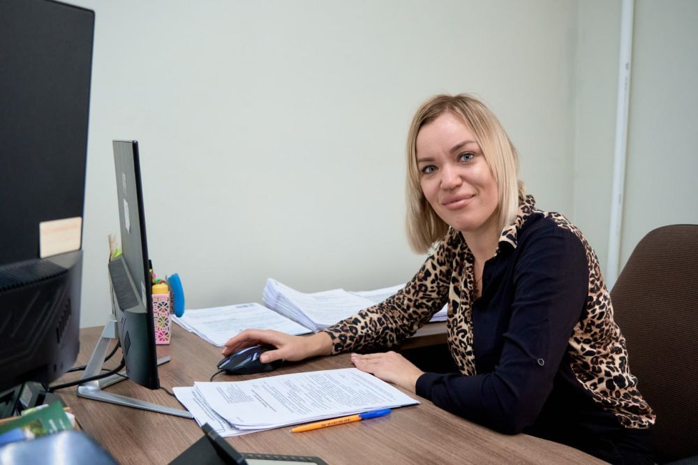 Янина Павленко поздравила специалистов налоговых органов с профессиональным праздником Янина Павленко поздравила специалистов налоговых органов с профессиональным праздником