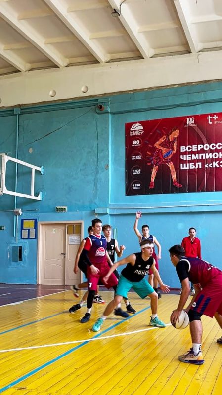 #знайнаших. Всероссийский чемпионат "КЭС-Баскет" в Керчи! С 18 по 20 ноября в нашем городе проходили соревнования по баскетболу среди школьников. В этом году участие приняли юноши 2007-2009 годов рождения #знайнаших. Всероссийский чемпионат "КЭС-Баскет" в Керчи! С 18 по 20 ноября в нашем городе проходили соревнования по баскетболу среди школьников. В этом году участие приняли юноши 2007-2009 годов рождения