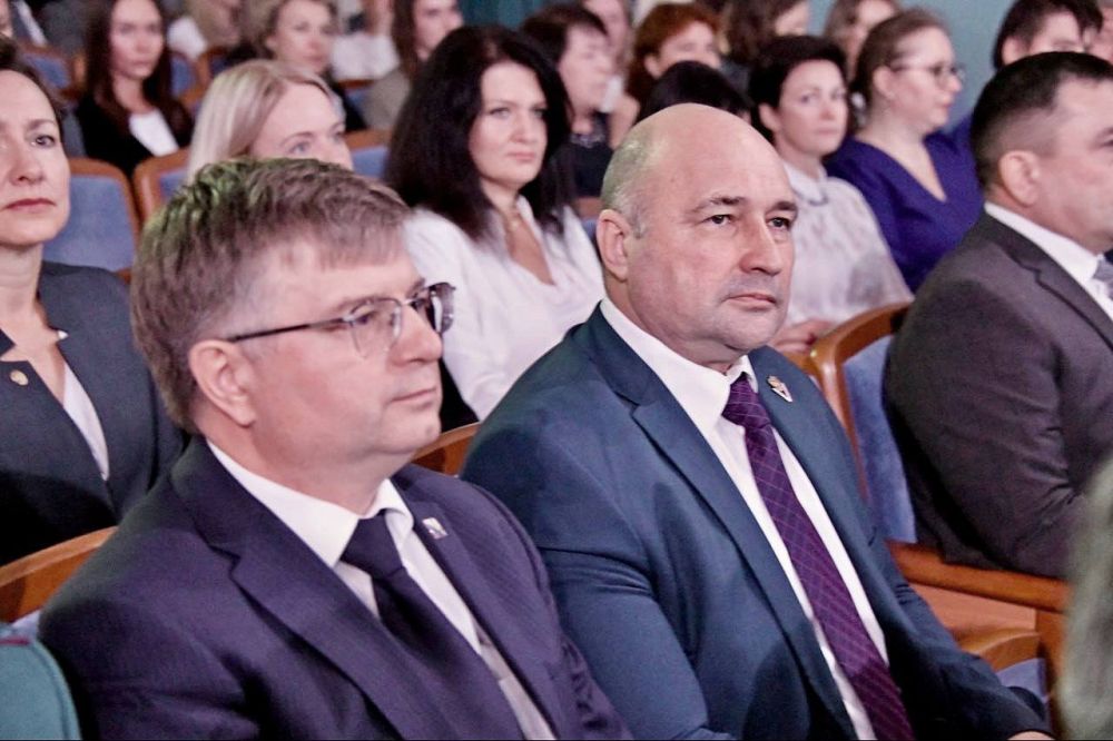 Владимир Немцев: 21 ноября отмечается День работника налоговых органов Владимир Немцев: 21 ноября отмечается День работника налоговых органов