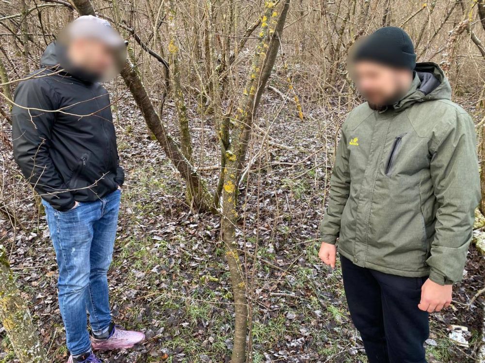 В Симферополи три местных жителя приговорены к длительным срокам лишения свободы за сбыт наркотиков бесконтактным способом В Симферополи три местных жителя приговорены к длительным срокам лишения свободы за сбыт наркотиков бесконтактным способом