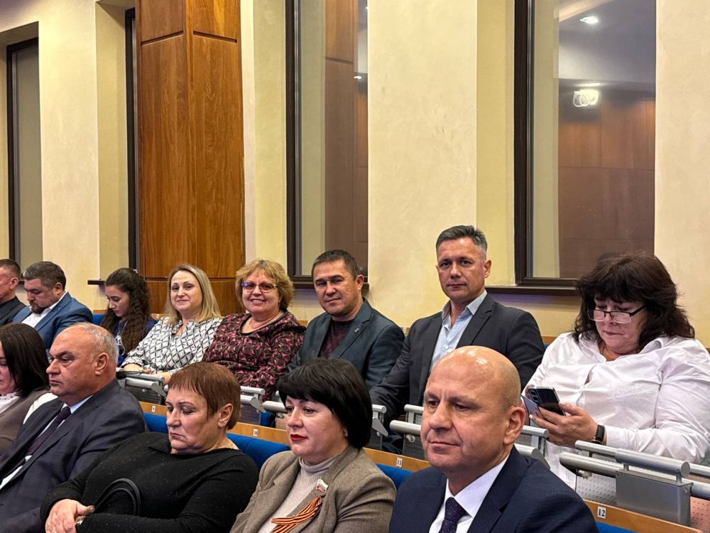 Александр Дудинов: Сегодня вместе с коллегами принял участие в Конференции Крымского регионального отделения партии «Единая Россия» Александр Дудинов: Сегодня вместе с коллегами принял участие в Конференции Крымского регионального отделения партии «Единая Россия»