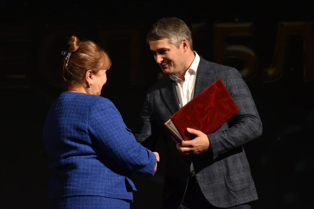 Симферопольская клиническая больница скорой медицинской помощи №6 отметила 60 лет со дня основания Симферопольская клиническая больница скорой медицинской помощи №6 отметила 60 лет со дня основания