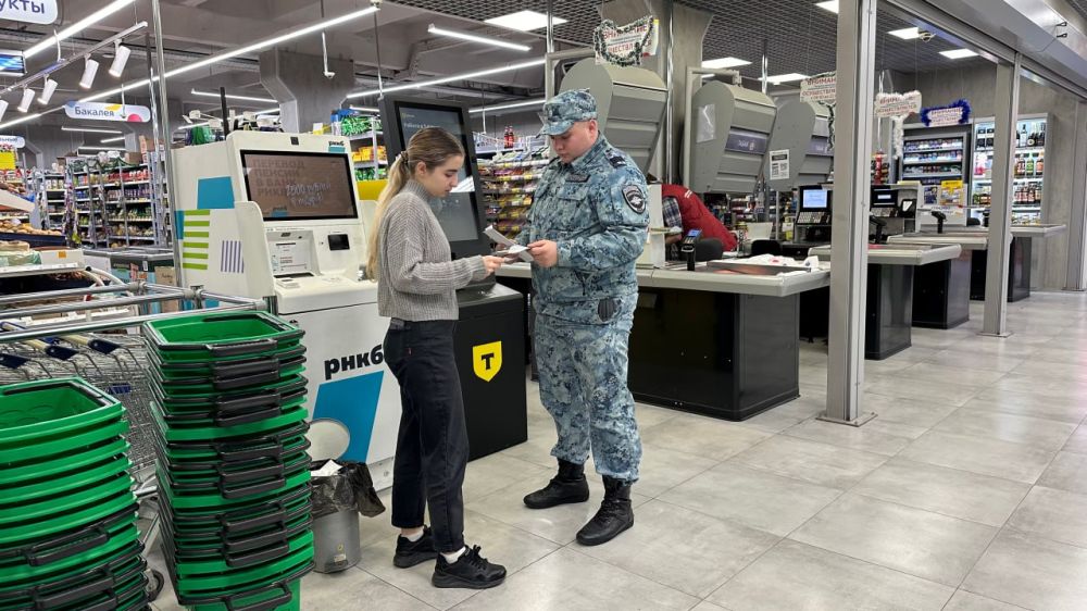В Севастополе полицейские вновь провели профилактическую акцию под названием «Банкомат» В Севастополе полицейские вновь провели профилактическую акцию под названием «Банкомат»