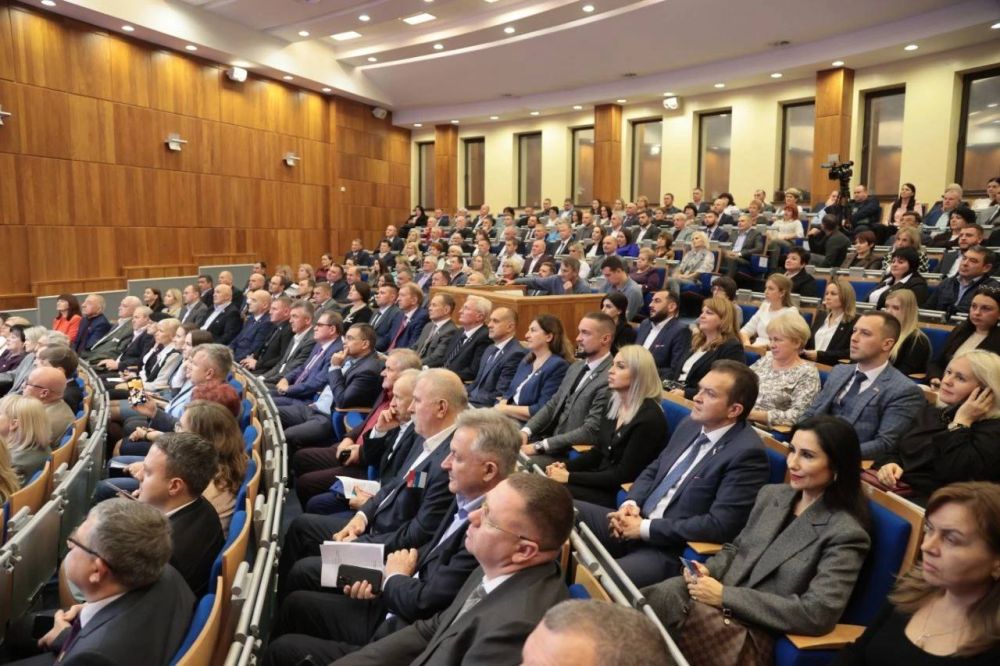 Анастасия Гридчина: Приняла участие в XVI Конференции Крымского регионального отделения Партии ЕДИНАЯ РОССИЯ Анастасия Гридчина: Приняла участие в XVI Конференции Крымского регионального отделения Партии ЕДИНАЯ РОССИЯ