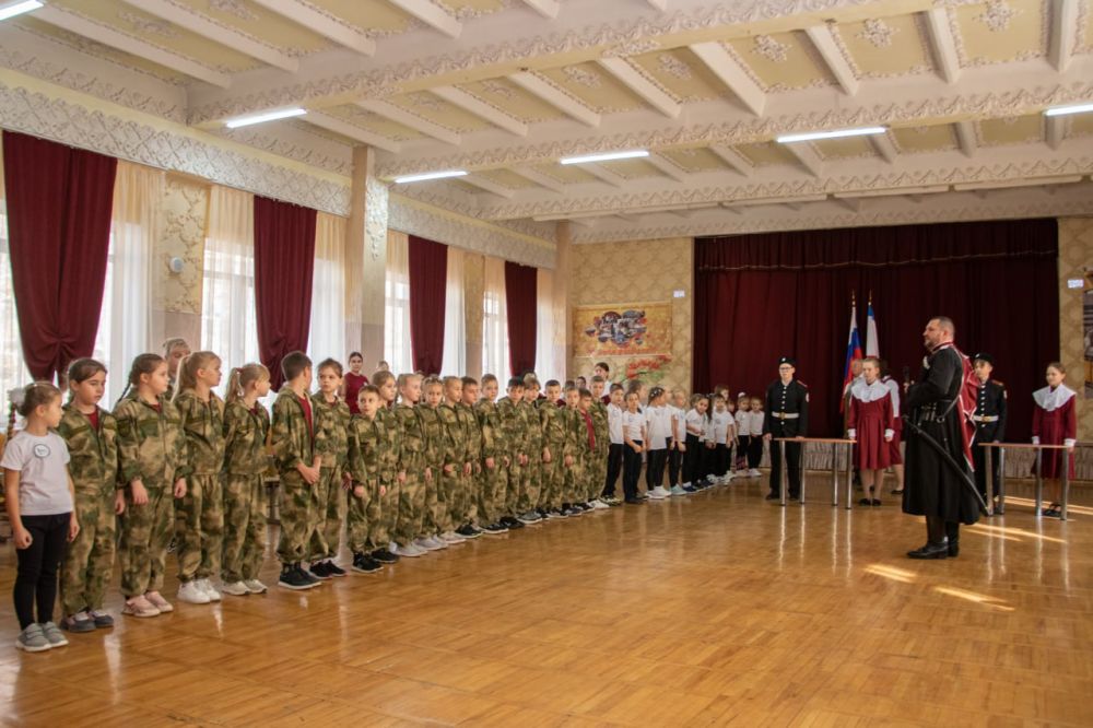Сегодня в МБОУ «СОШ № 15 им. А.П. Шеплякова» прошло спортивно-патриотическое мероприятие «Карусель казачьих игр» Сегодня в МБОУ «СОШ № 15 им. А.П. Шеплякова» прошло спортивно-патриотическое мероприятие «Карусель казачьих игр»
