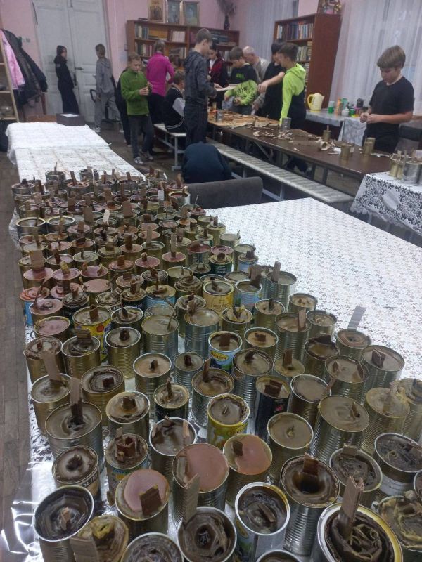 За ноябрь в Никите изготовили около 1 000 блиндажных свечей За ноябрь в Никите изготовили около 1 000 блиндажных свечей