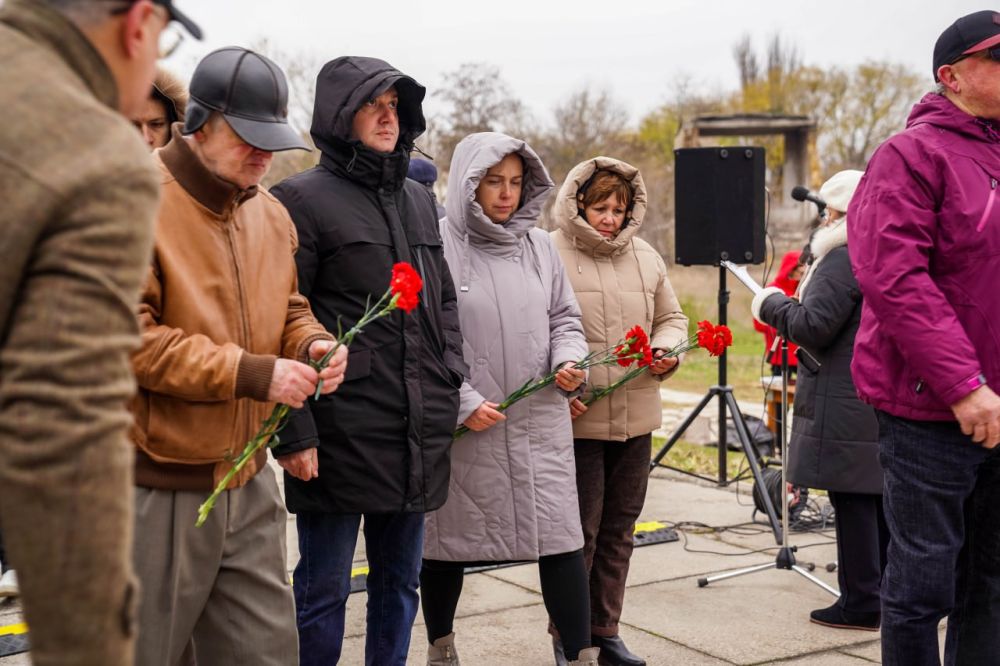 В Евпатории почтили память крымчаков и евреев, ставших жертвами нацизма В Евпатории почтили память крымчаков и евреев, ставших жертвами нацизма