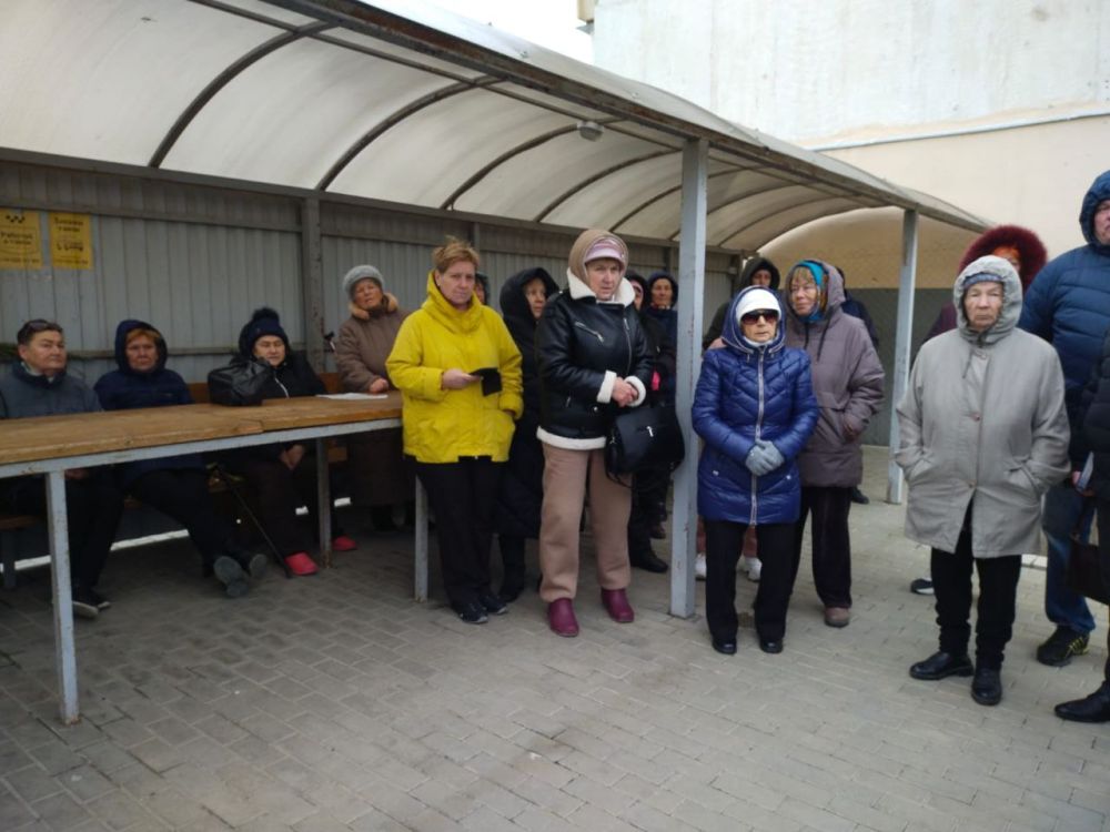 На территории Песчановского сельского поселения состоялась встреча с жителями многоквартирных домов по ул.Комарова На территории Песчановского сельского поселения состоялась встреча с жителями многоквартирных домов по ул.Комарова