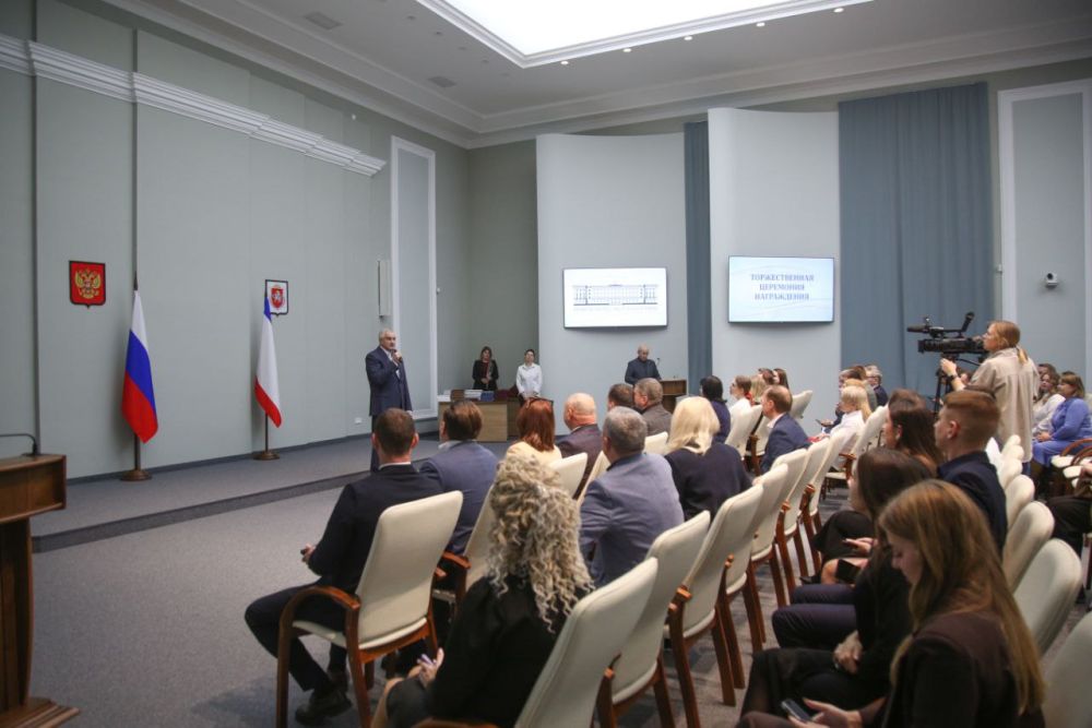 Сегодня в Большом зале Совета Министров Республики Крым состоялся фестиваль госпабликов, где чествовали лучших администраторов официальных страниц Сегодня в Большом зале Совета Министров Республики Крым состоялся фестиваль госпабликов, где чествовали лучших администраторов официальных страниц
