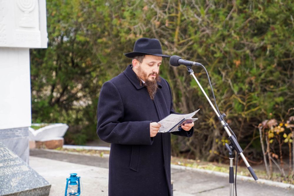 В Евпатории почтили память крымчаков и евреев, ставших жертвами нацизма В Евпатории почтили память крымчаков и евреев, ставших жертвами нацизма