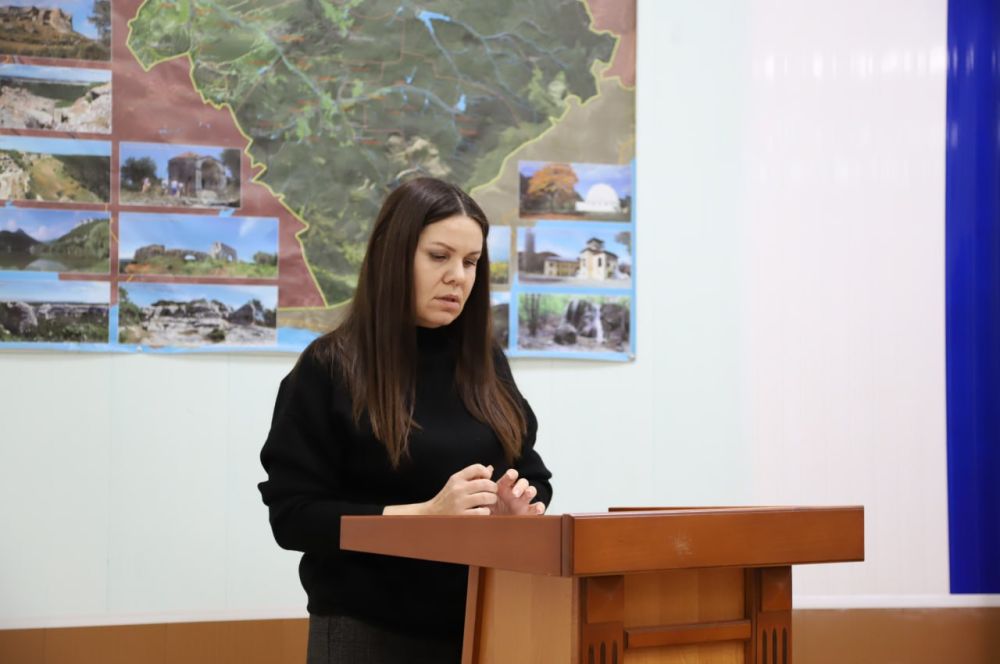 Анжелика Ястребова: В текущем году 15 специалистов медперсонала в Бахчисарайском районе получили выплаты по программам «Земский доктор» и «Земский фельдшер» Анжелика Ястребова: В текущем году 15 специалистов медперсонала в Бахчисарайском районе получили выплаты по программам «Земский доктор» и «Земский фельдшер»