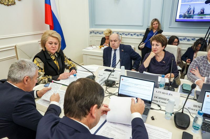 Екатерина Алтабаева: Сегодня на заседании Комитета СФ по науке, образованию и культуре представила изменения в законодательство, касающиеся особого порядка осуществления госзакупок в Крыму и Севастополе Екатерина Алтабаева: Сегодня на заседании Комитета СФ по науке, образованию и культуре представила изменения в законодательство, касающиеся особого порядка осуществления госзакупок в Крыму и Севастополе
