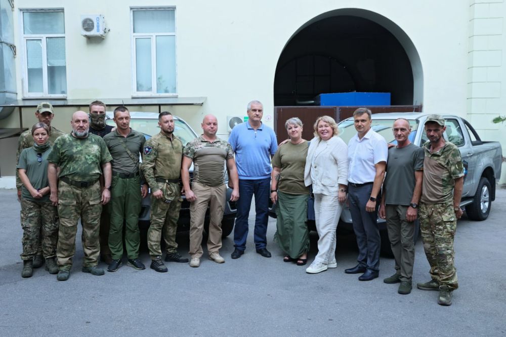 Янина Павленко: Сегодня День рождения Главы Республики, настоящего лидера Крыма Сергея Валерьевича Аксёнова Янина Павленко: Сегодня День рождения Главы Республики, настоящего лидера Крыма Сергея Валерьевича Аксёнова