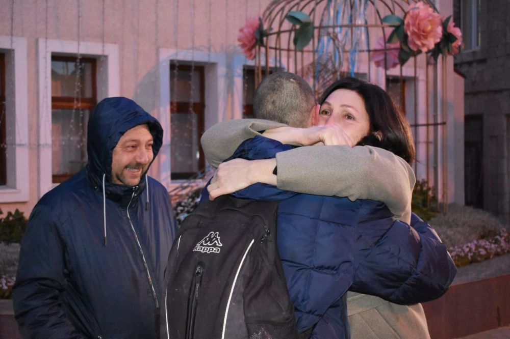 Галина Огнёва: Сегодня мы стали свидетелями трогательного события: 19 молодых людей, полных патриотизма и решимости, отправились для прохождения срочной военной службы в ряды Вооруженных Сил Российской Федерации Галина Огнёва: Сегодня мы стали свидетелями трогательного события: 19 молодых людей, полных патриотизма и решимости, отправились для прохождения срочной военной службы в ряды Вооруженных Сил Российской Федерации