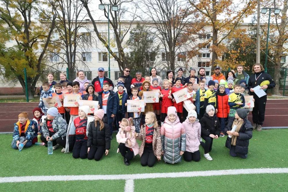 Полиция Севастополя организовала турнир по тэг-регби среди детских команд школ города Полиция Севастополя организовала турнир по тэг-регби среди детских команд школ города
