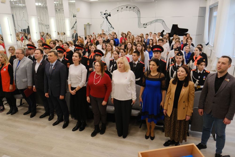 Константин Шимановский: В школе №11 прошла Конференция Местного отделения Движения Первых, которое объединяет самую активную молодёжь Ялты Константин Шимановский: В школе №11 прошла Конференция Местного отделения Движения Первых, которое объединяет самую активную молодёжь Ялты