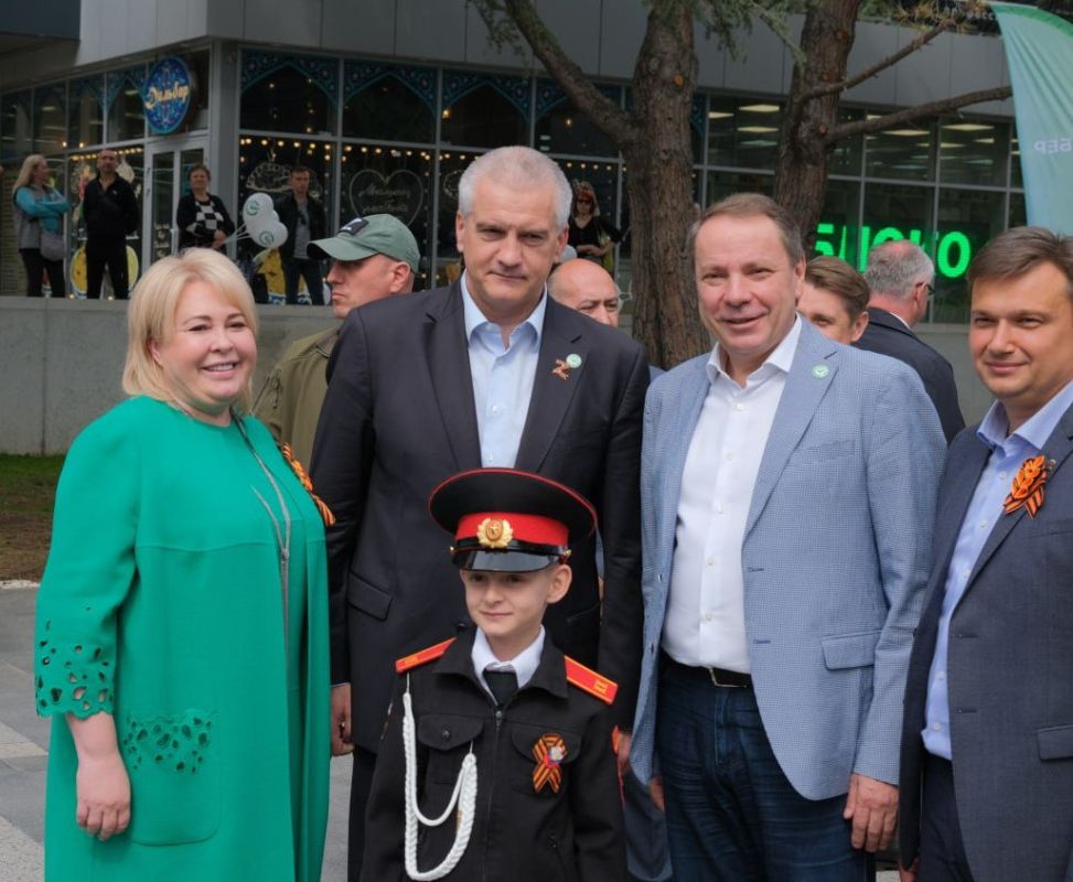 Янина Павленко: Сегодня День рождения Главы Республики, настоящего лидера Крыма Сергея Валерьевича Аксёнова Янина Павленко: Сегодня День рождения Главы Республики, настоящего лидера Крыма Сергея Валерьевича Аксёнова