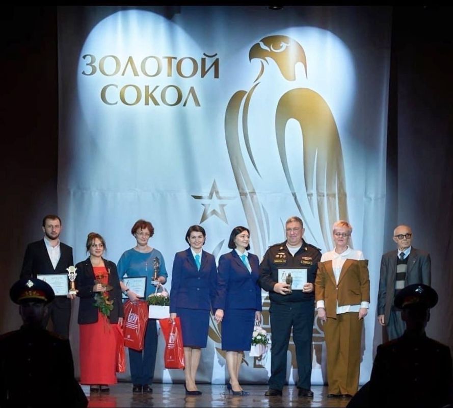 Ялтинская городская библиотека им. А. П. Чехова стала лауреатом Всероссийского конкурса «Золотой сокол» Ялтинская городская библиотека им. А. П. Чехова стала лауреатом Всероссийского конкурса «Золотой сокол»