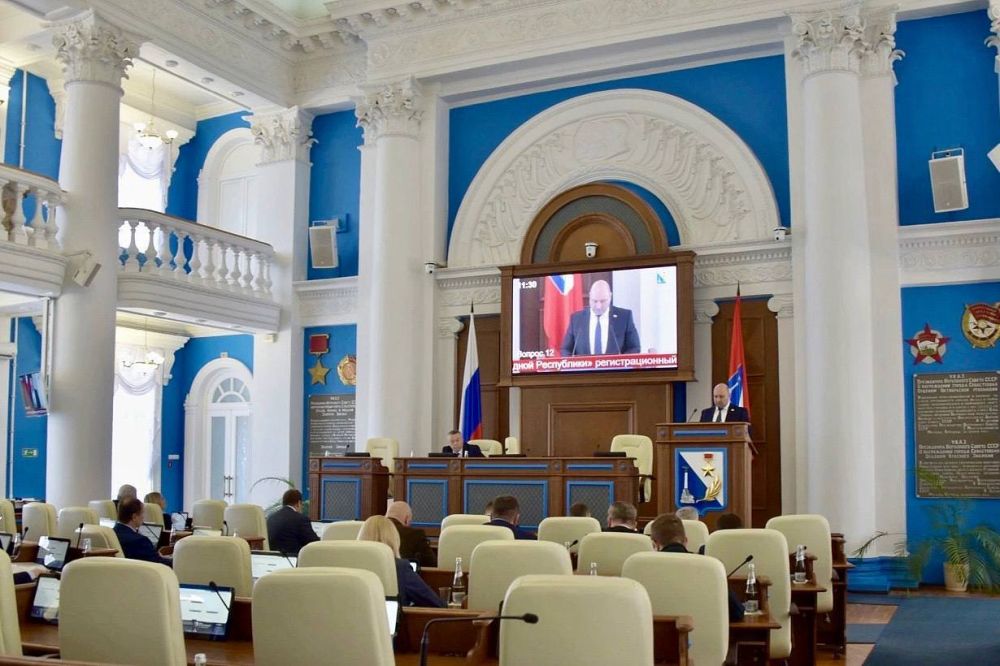 Владимир Немцев: Сегодня на пленарном заседании депутаты единогласно поддержали проекты постановлений о заключении межпарламентских соглашений с представительными органами власти Донецкой Народной Республики, Луганской... Владимир Немцев: Сегодня на пленарном заседании депутаты единогласно поддержали проекты постановлений о заключении межпарламентских соглашений с представительными органами власти Донецкой Народной Республики, Луганской...