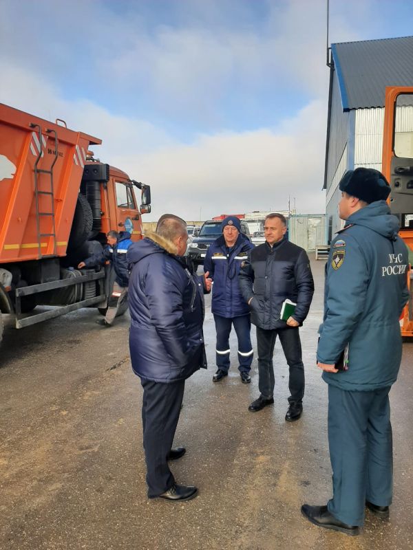 В Крыму прошло командно – штабное учение с отработкой действий органов управления, сил и средств РСЧС при ликвидации последствий чрезвычайных ситуаций на дорогах федерального значения В Крыму прошло командно – штабное учение с отработкой действий органов управления, сил и средств РСЧС при ликвидации последствий чрезвычайных ситуаций на дорогах федерального значения