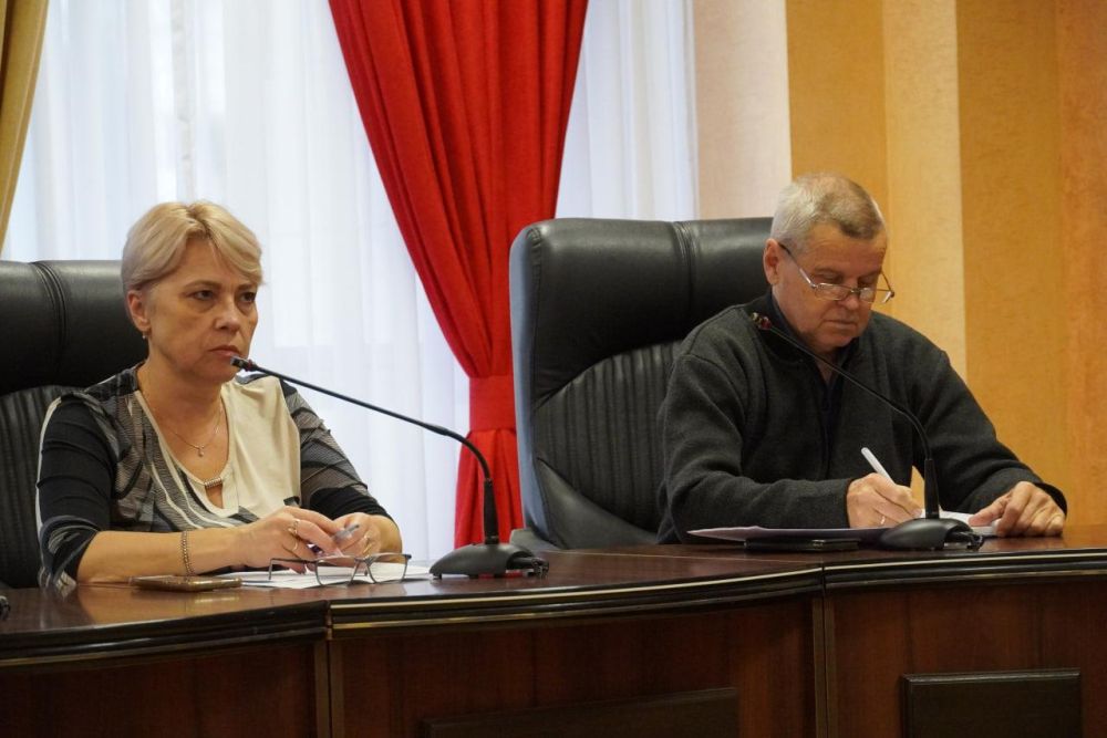 #экономика. В администрации Керчи прошло заседание рабочей группы Межведомственной комиссии РК по противодействию нелегальной занятости и комиссии по вопросам мобилизации налоговых и неналоговых доходов в бюджет города #экономика. В администрации Керчи прошло заседание рабочей группы Межведомственной комиссии РК по противодействию нелегальной занятости и комиссии по вопросам мобилизации налоговых и неналоговых доходов в бюджет города