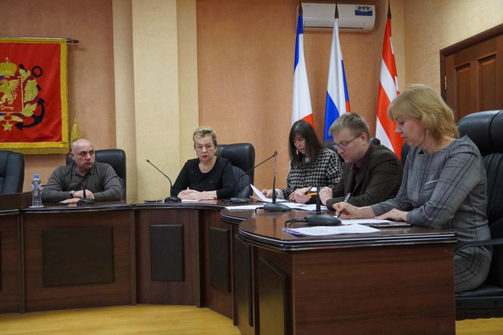 #экономика. В администрации Керчи прошло заседание рабочей группы Межведомственной комиссии РК по противодействию нелегальной занятости и комиссии по вопросам мобилизации налоговых и неналоговых доходов в бюджет города #экономика. В администрации Керчи прошло заседание рабочей группы Межведомственной комиссии РК по противодействию нелегальной занятости и комиссии по вопросам мобилизации налоговых и неналоговых доходов в бюджет города