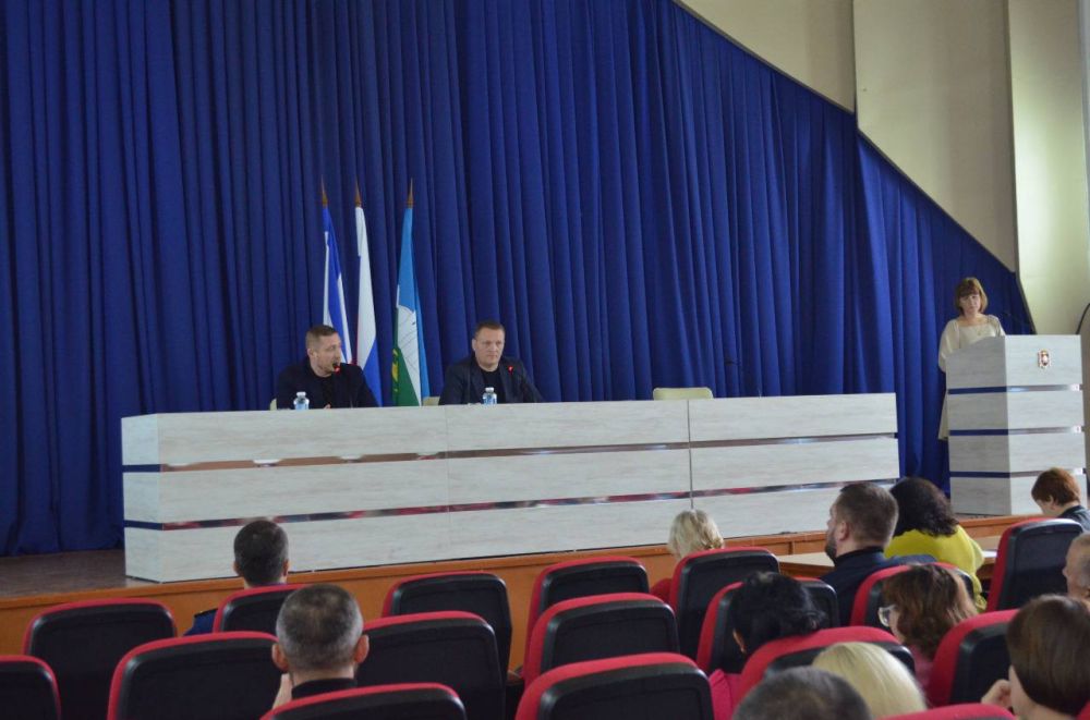 Сегодня состоялось заседание 6-й сессии Белогорского Сегодня состоялось заседание 6-й сессии Белогорского
