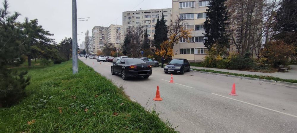 В Севастополе автомобилист сбил 8-летнего ребенка В Севастополе автомобилист сбил 8-летнего ребенка