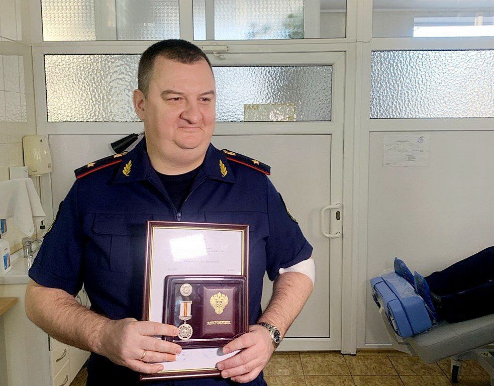 Офицеры Главного следственного управления СК России по Республике Крым и городу Севастополю провели очередную донорскую акцию Офицеры Главного следственного управления СК России по Республике Крым и городу Севастополю провели очередную донорскую акцию