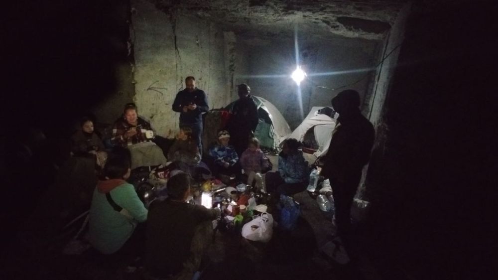 Два дня без солнечного света, под землей, жизнь в ПБЛе (подземный базовый лагерь), подземные галереи и сотни метров бега по топографическим картам Два дня без солнечного света, под землей, жизнь в ПБЛе (подземный базовый лагерь), подземные галереи и сотни метров бега по топографическим картам