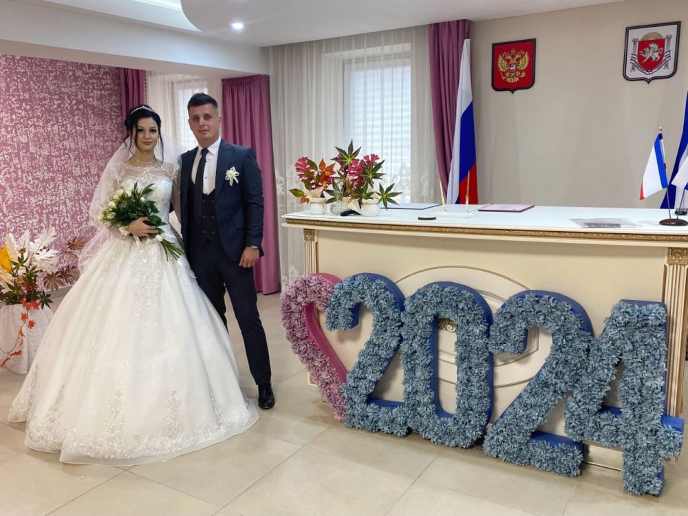 В Крыму за прошлую неделю зарегистрировано 245 рождений и 181 брак В Крыму за прошлую неделю зарегистрировано 245 рождений и 181 брак