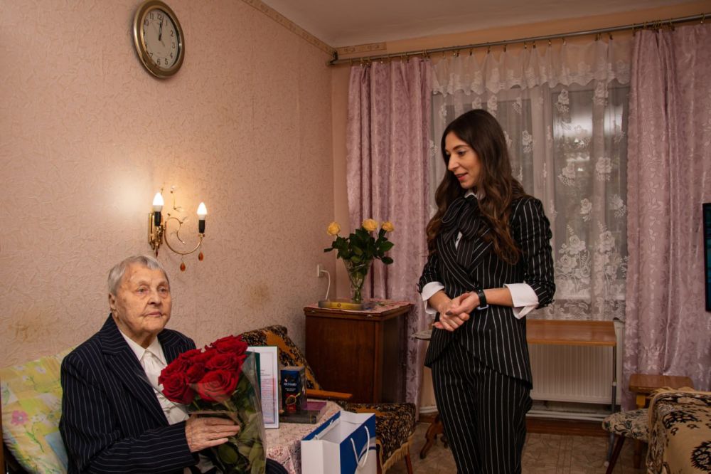 Жительнице Симферополя Пилипец Екатерине Георгиевне исполнилось 100 лет Жительнице Симферополя Пилипец Екатерине Георгиевне исполнилось 100 лет