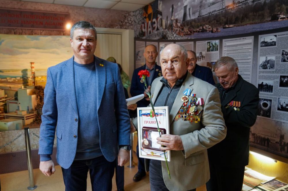 Александр Юрьев: Сегодня на мероприятии ко Дню чествования участников ликвидации последствий аварии на Чернобыльской АЭС вручили грамоты евпаторийцам-ликвидаторам, вспомнили тех, кто не дожил до сегодняшнего дня Александр Юрьев: Сегодня на мероприятии ко Дню чествования участников ликвидации последствий аварии на Чернобыльской АЭС вручили грамоты евпаторийцам-ликвидаторам, вспомнили тех, кто не дожил до сегодняшнего дня