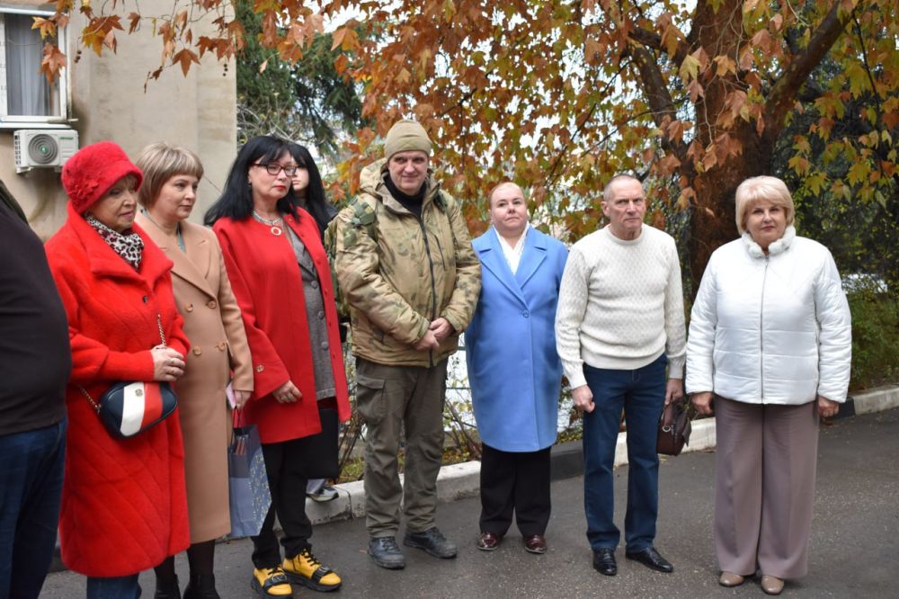 Галина Огнёва: Несмотря на пасмурную погоду сегодня состоялось яркое событие — открытие нового помещения для размещения историко-патриотической общественной организации городского округа Алушты «Патриоты Алушты» Галина Огнёва: Несмотря на пасмурную погоду сегодня состоялось яркое событие — открытие нового помещения для размещения историко-патриотической общественной организации городского округа Алушты «Патриоты Алушты»