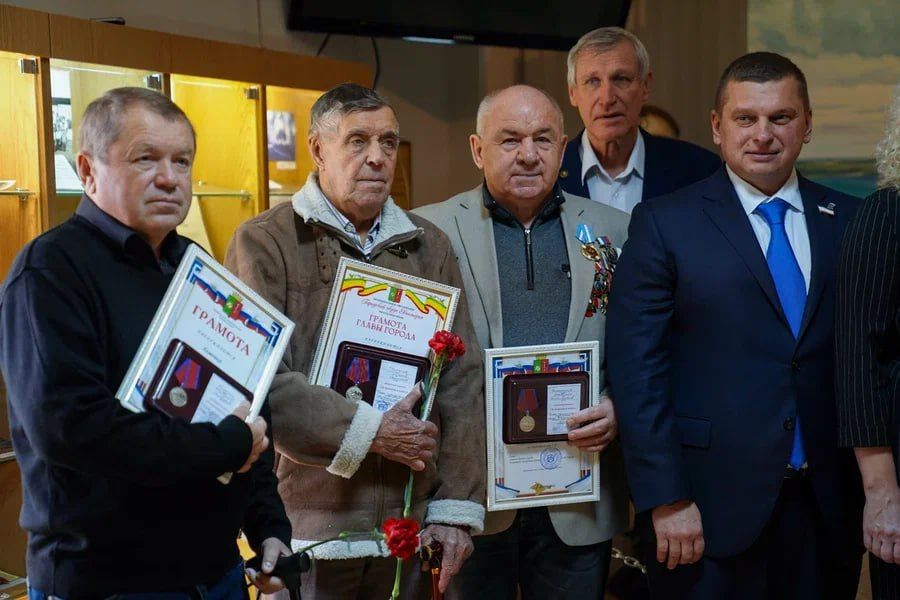 В Евпатории чествовали участников ликвидации последствий радиационных аварий и катастроф В Евпатории чествовали участников ликвидации последствий радиационных аварий и катастроф