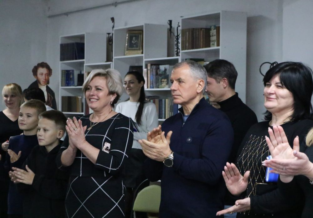 Ольга Урайкина: Далее состоялось ежегодное открытие «Ёлки желаний» Ольга Урайкина: Далее состоялось ежегодное открытие «Ёлки желаний»