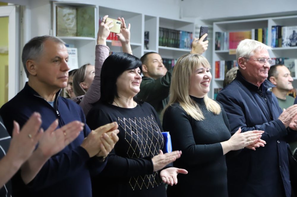 Анжелика Ястребова: В центральной районной библиотеке им. А.С Анжелика Ястребова: В центральной районной библиотеке им. А.С
