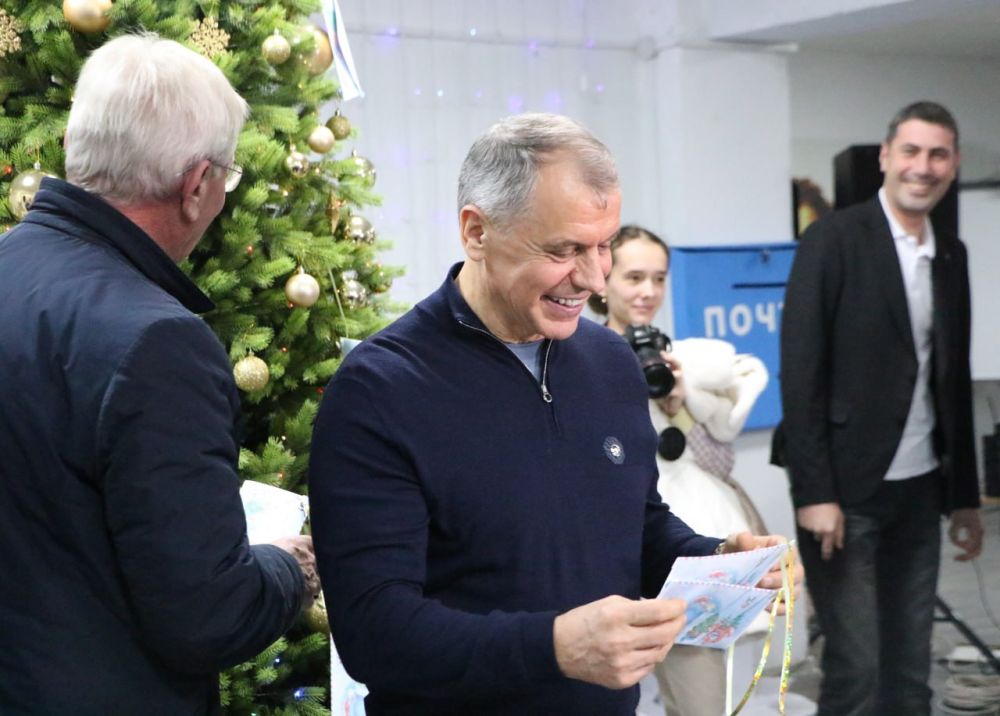 Ольга Урайкина: Далее состоялось ежегодное открытие «Ёлки желаний» Ольга Урайкина: Далее состоялось ежегодное открытие «Ёлки желаний»