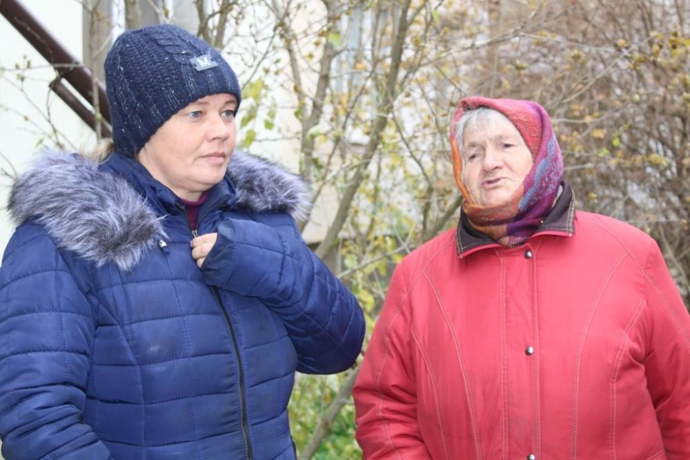 По поручению главы администрации Сакского района Владислава Хаджиева заместитель главы администрации Сергей Кирьянов принял участие в собрании с жителями многоквартирного дома в селе Крымское по ул. Парковая, 27а По поручению главы администрации Сакского района Владислава Хаджиева заместитель главы администрации Сергей Кирьянов принял участие в собрании с жителями многоквартирного дома в селе Крымское по ул. Парковая, 27а