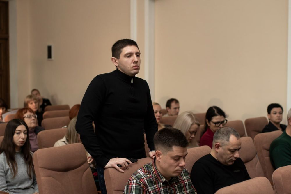 В Симферополе состоялось оперативно-хозяйственное совещание, в ходе которого руководители структурных подразделений отчитались о проделанной работе В Симферополе состоялось оперативно-хозяйственное совещание, в ходе которого руководители структурных подразделений отчитались о проделанной работе