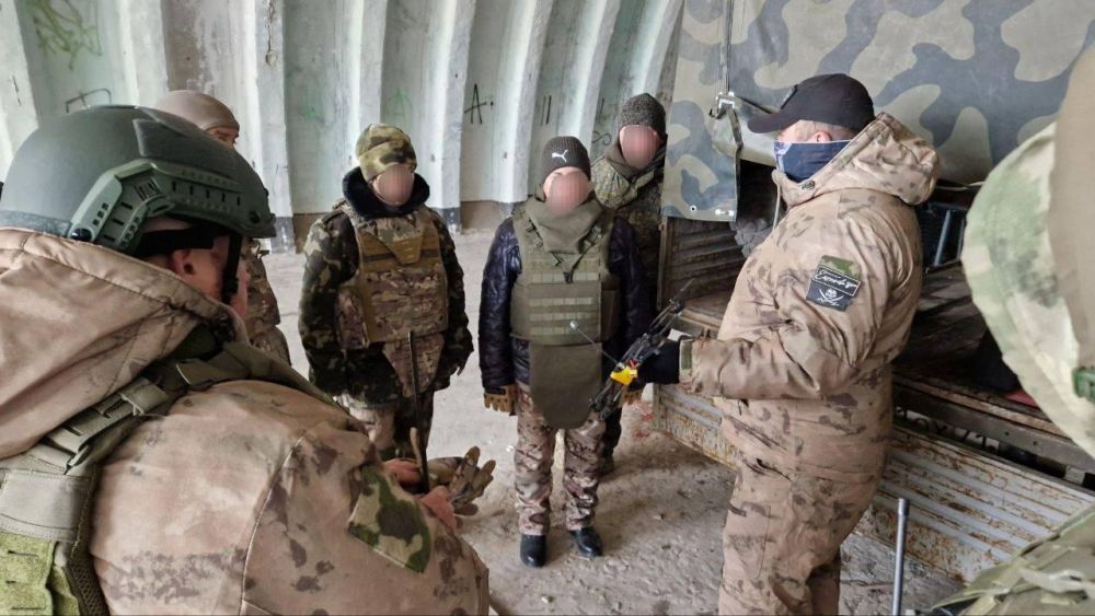 В любой момент встать на защиту Крыма В любой момент встать на защиту Крыма