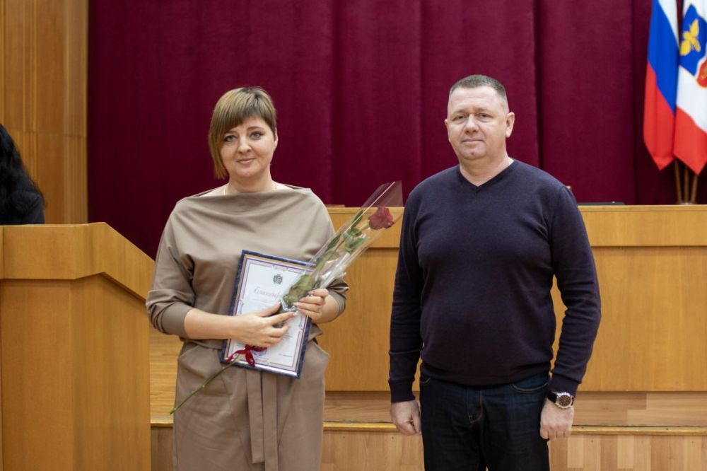 В крымской столице состоялась торжественная церемония вручения наград, посвящённая 10-летию Администрации города Симферополя В крымской столице состоялась торжественная церемония вручения наград, посвящённая 10-летию Администрации города Симферополя