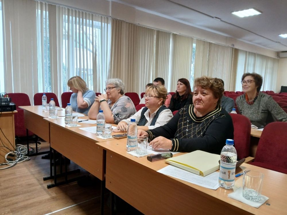 В Евпатории стартовал муниципальный этап конкурса «Учитель года России» В Евпатории стартовал муниципальный этап конкурса «Учитель года России»