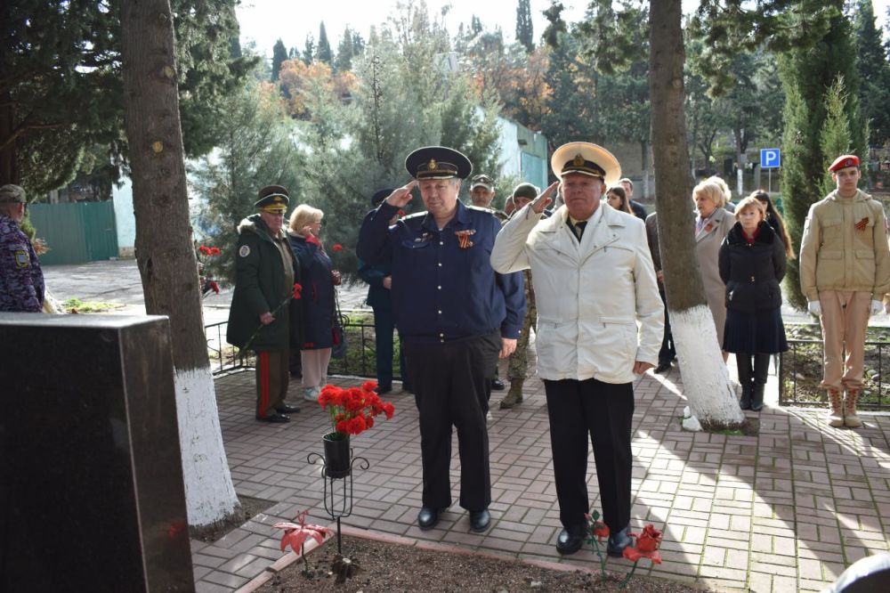 «Имя твое неизвестно, подвиг твой бессмертен»! «Имя твое неизвестно, подвиг твой бессмертен»!