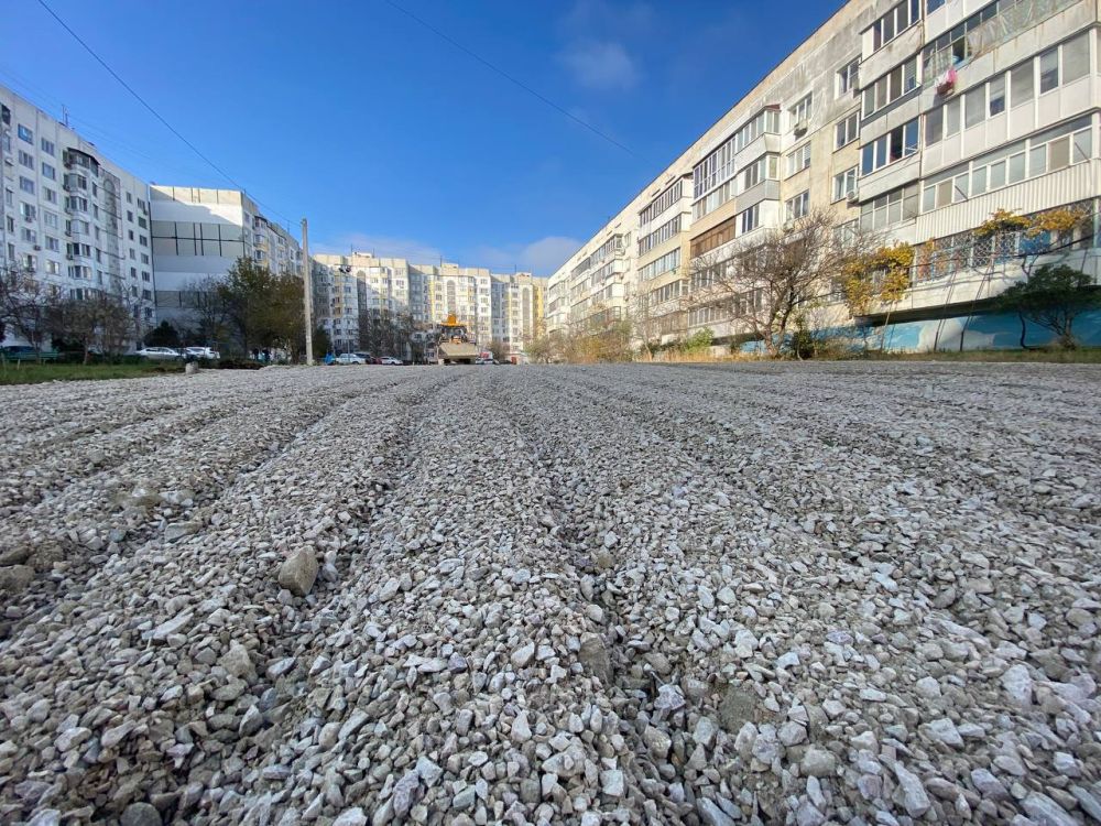 #жкх. Еще в одном из керченских дворов появилась экопарковка #жкх. Еще в одном из керченских дворов появилась экопарковка