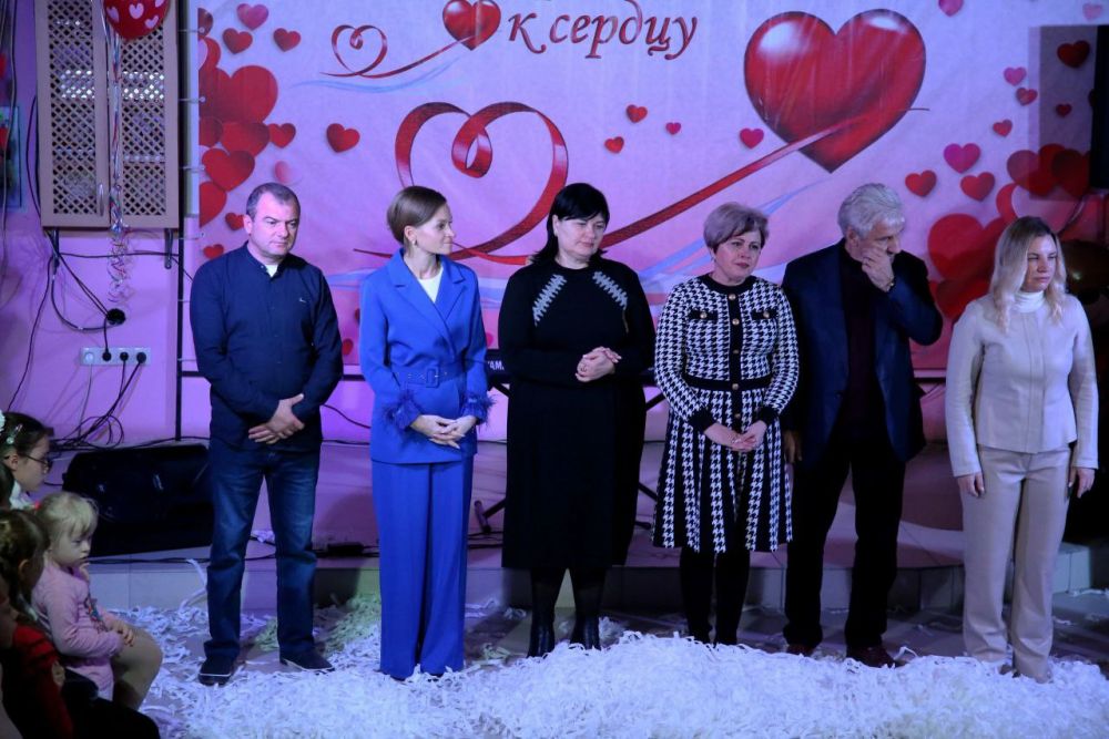 В Бахчисарае прошел благотворительный праздник «От сердца к сердцу», приуроченный к Международному дню инвалидов В Бахчисарае прошел благотворительный праздник «От сердца к сердцу», приуроченный к Международному дню инвалидов