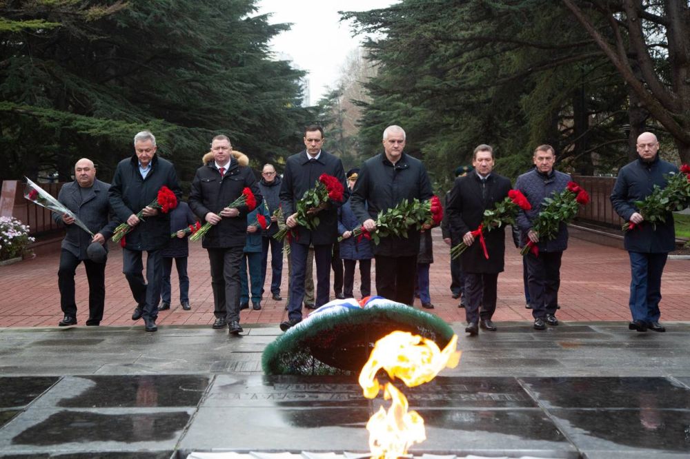 В симферопольском парке им. Юрия Гагарина прошло памятное мероприятие, посвященное Дню Неизвестного солдата В симферопольском парке им. Юрия Гагарина прошло памятное мероприятие, посвященное Дню Неизвестного солдата