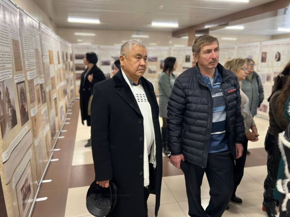 Игорь Ивин: В городском центре культуры и досуга открылась историко-документальная выставка «Крым в истории России», посвящённая 10-й годовщине воссоединения Крыма с Россией Игорь Ивин: В городском центре культуры и досуга открылась историко-документальная выставка «Крым в истории России», посвящённая 10-й годовщине воссоединения Крыма с Россией