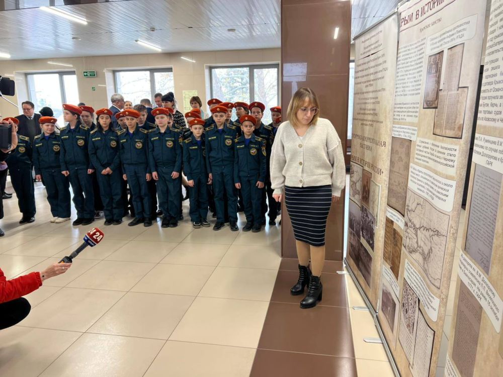 Игорь Ивин: В городском центре культуры и досуга открылась историко-документальная выставка «Крым в истории России», посвящённая 10-й годовщине воссоединения Крыма с Россией Игорь Ивин: В городском центре культуры и досуга открылась историко-документальная выставка «Крым в истории России», посвящённая 10-й годовщине воссоединения Крыма с Россией