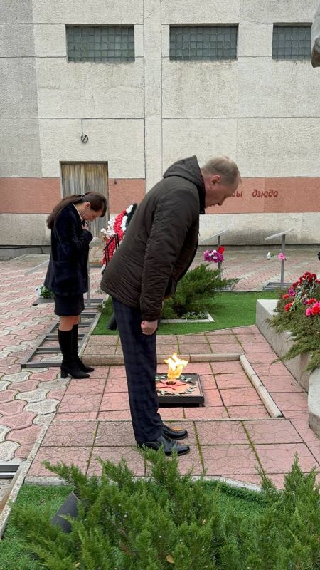 Александр Дудинов: 3 декабря в нашей стране отмечается памятная дата - День Неизвестного Солдата Александр Дудинов: 3 декабря в нашей стране отмечается памятная дата - День Неизвестного Солдата